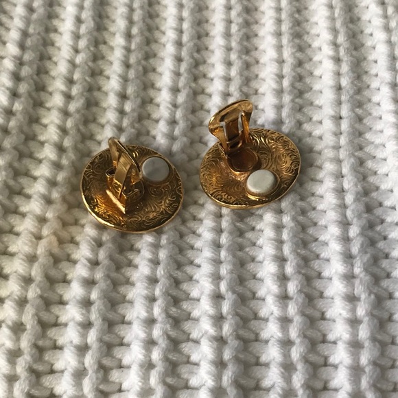 Vintage Gold/Navy Anchor Earrings - Picture 3 of 3